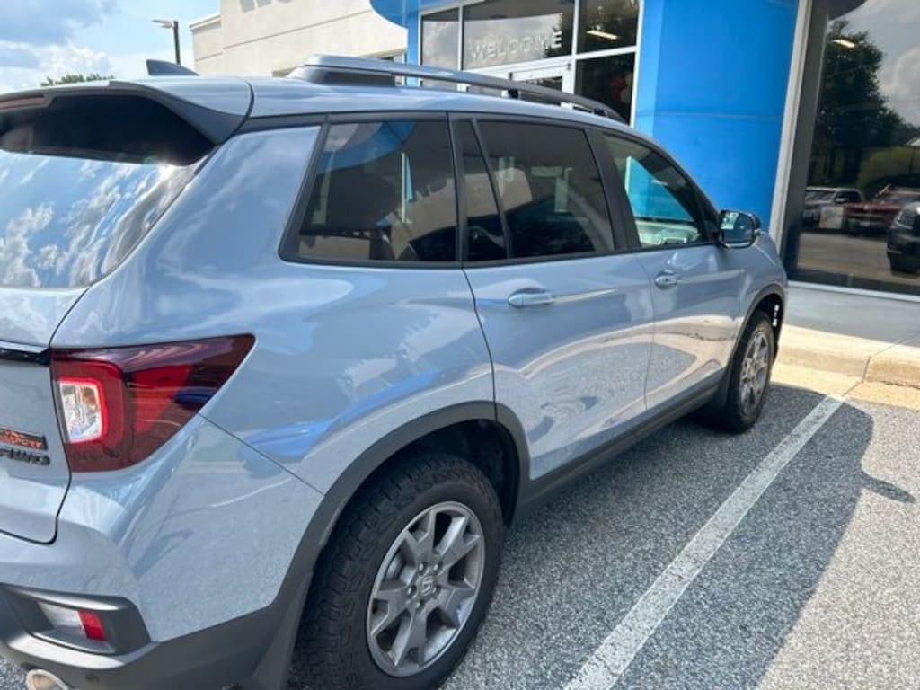 Used 2025 Honda Passport TrailSport SUV