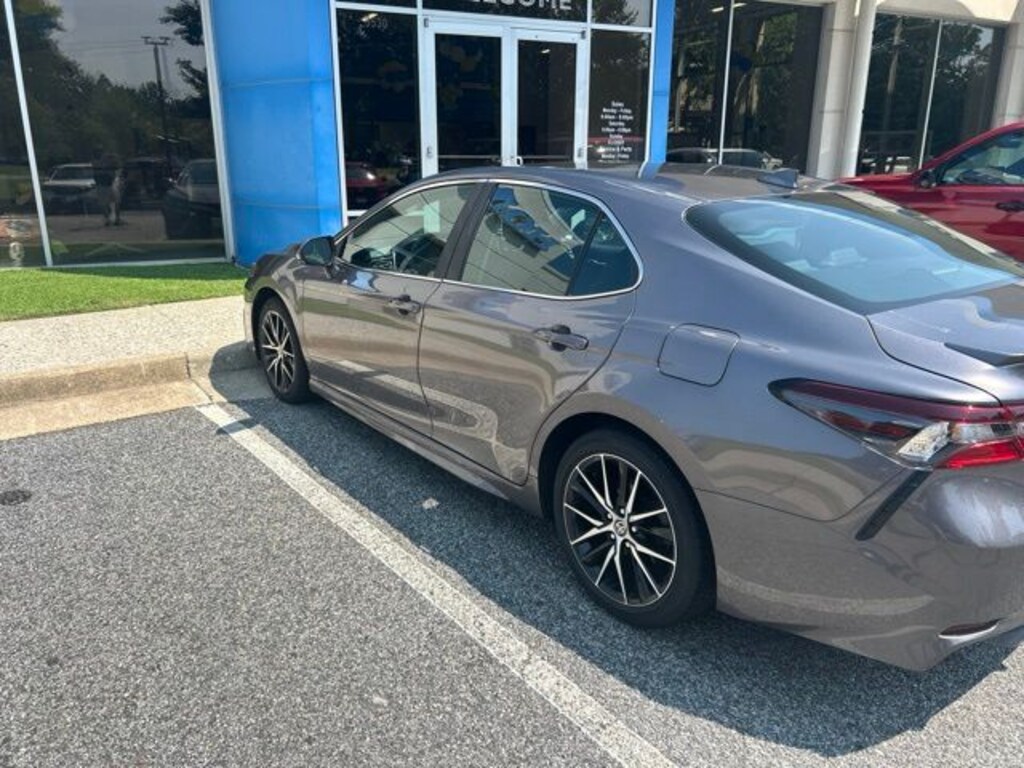 Used 2024 Toyota Camry SE Sedan