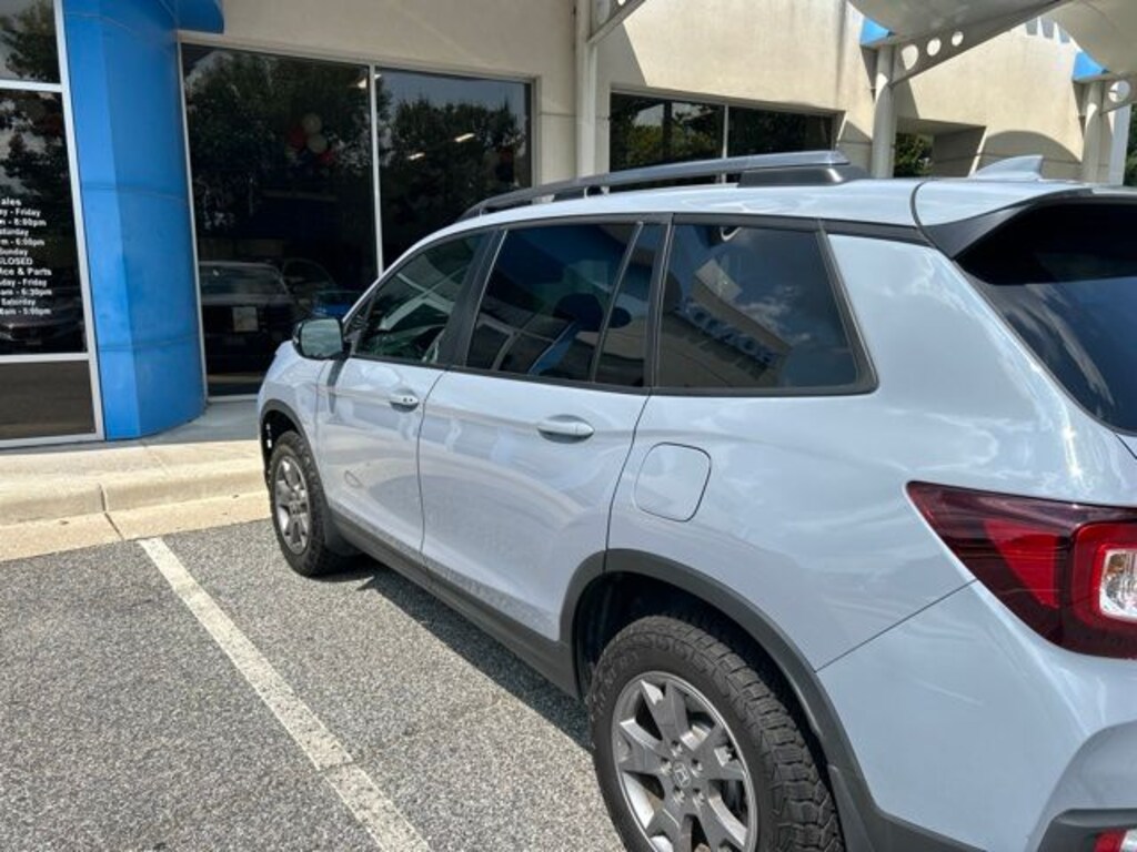 Used 2025 Honda Passport TrailSport SUV