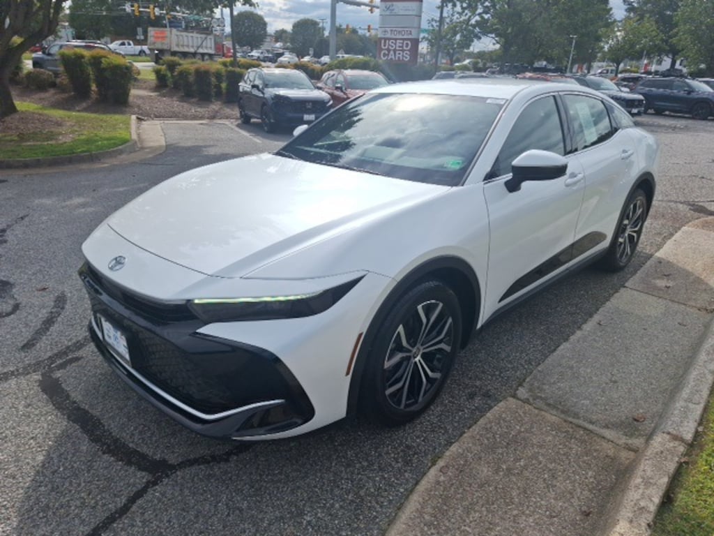 Used 2023 Toyota Crown Sedan