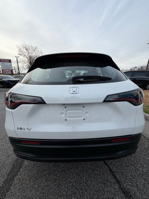 2025 Honda HR-V LX - Photo 10