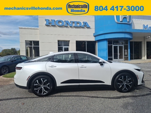 2023 Toyota Crown XLE's photo