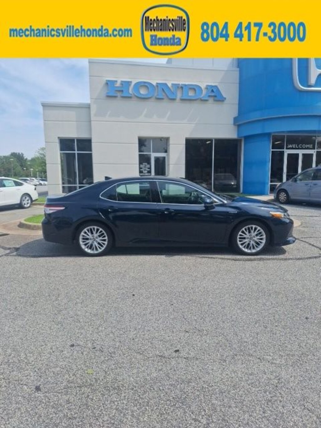 Used 2018 Toyota Camry Hybrid XLE Sedan