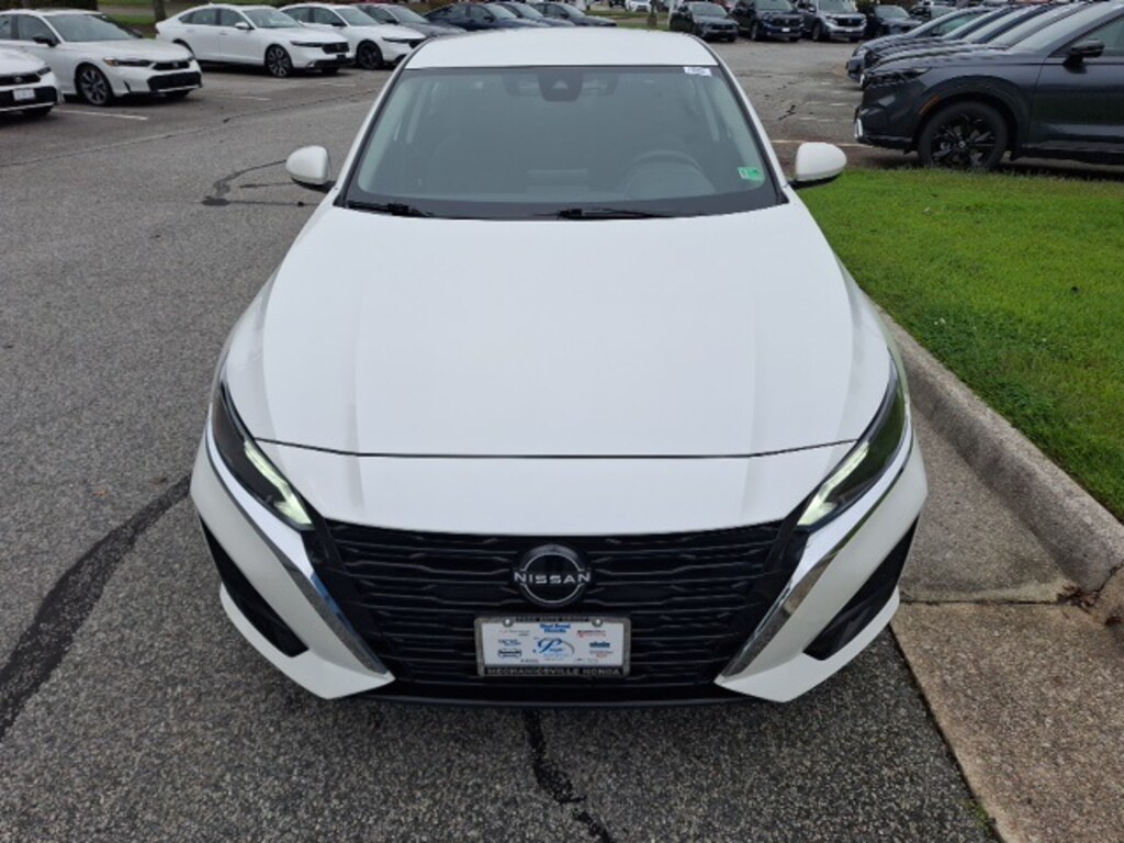 Used 2023 Nissan Altima 2.5 SV Sedan