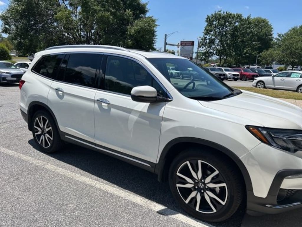 Used 2019 Honda Pilot Touring 8-Passenger FWD SUV