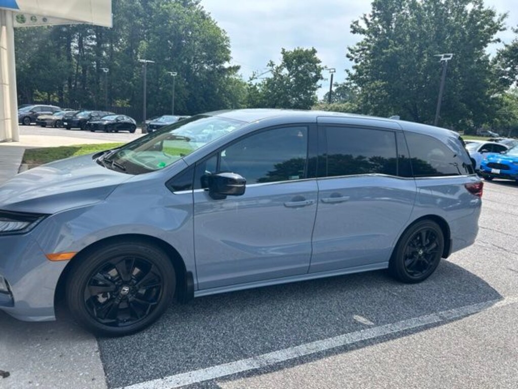 Used 2024 Honda Odyssey Sport Van