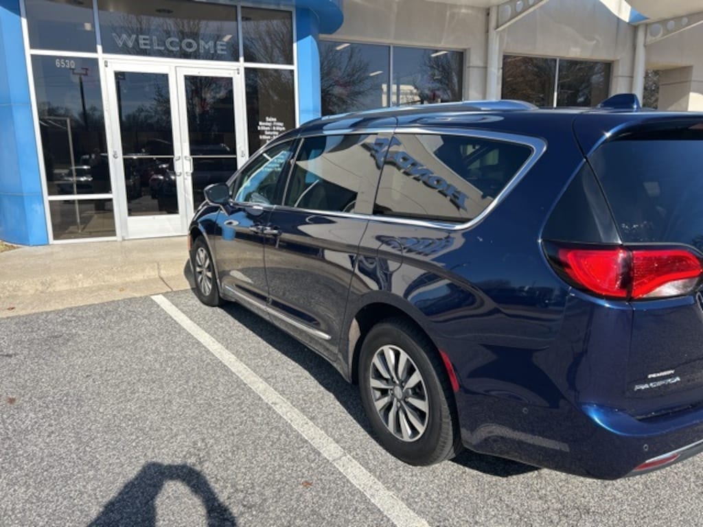 Used 2020 Chrysler Pacifica Touring L Plus Van Passenger Van