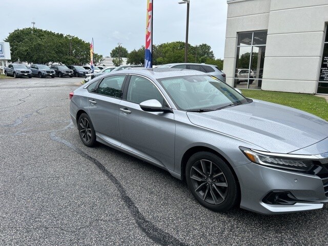 2022 Honda Accord EX-L 1.5T photo 2