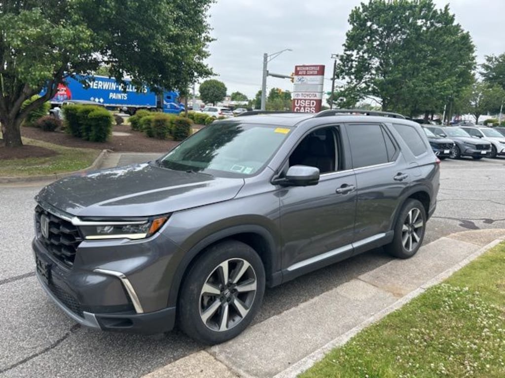 Used 2023 Honda Pilot Elite SUV