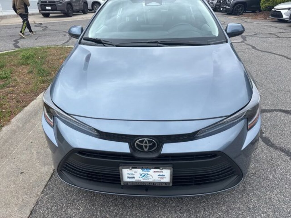 Used 2025 Toyota Corolla LE Sedan