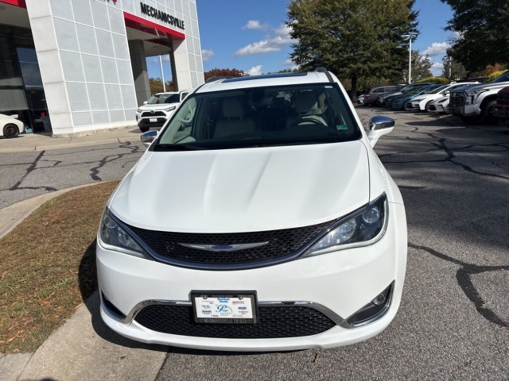 Used 2020 Chrysler Pacifica Limited Minivan/Van
