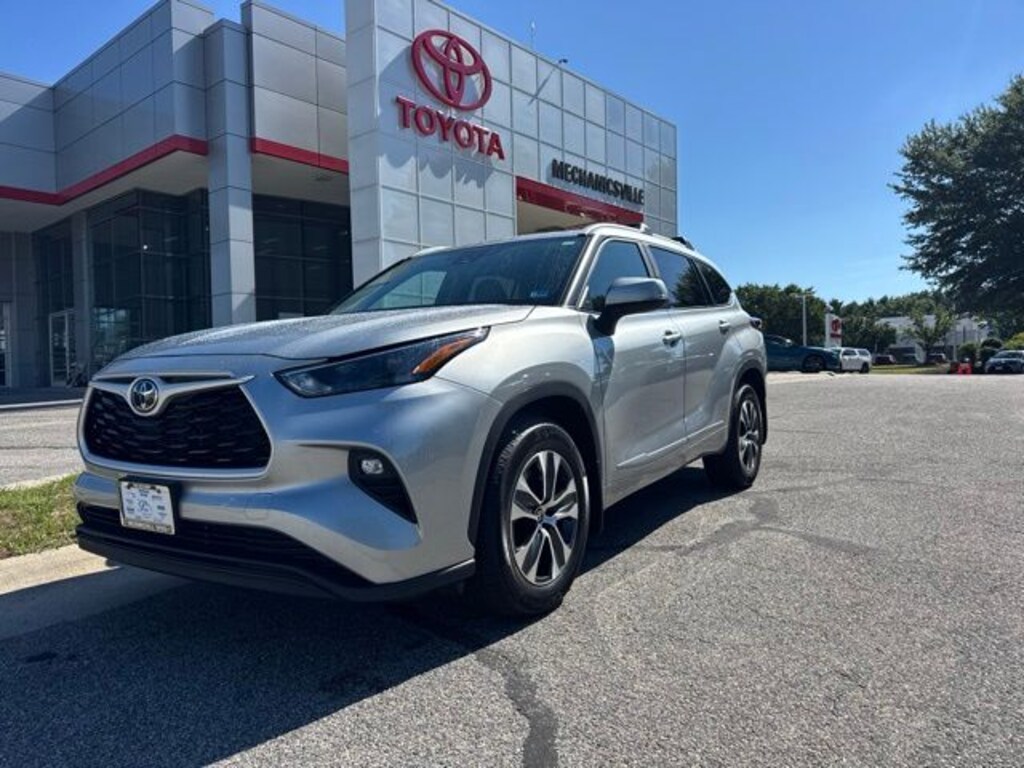 Used 2024 Toyota Highlander XLE SUV