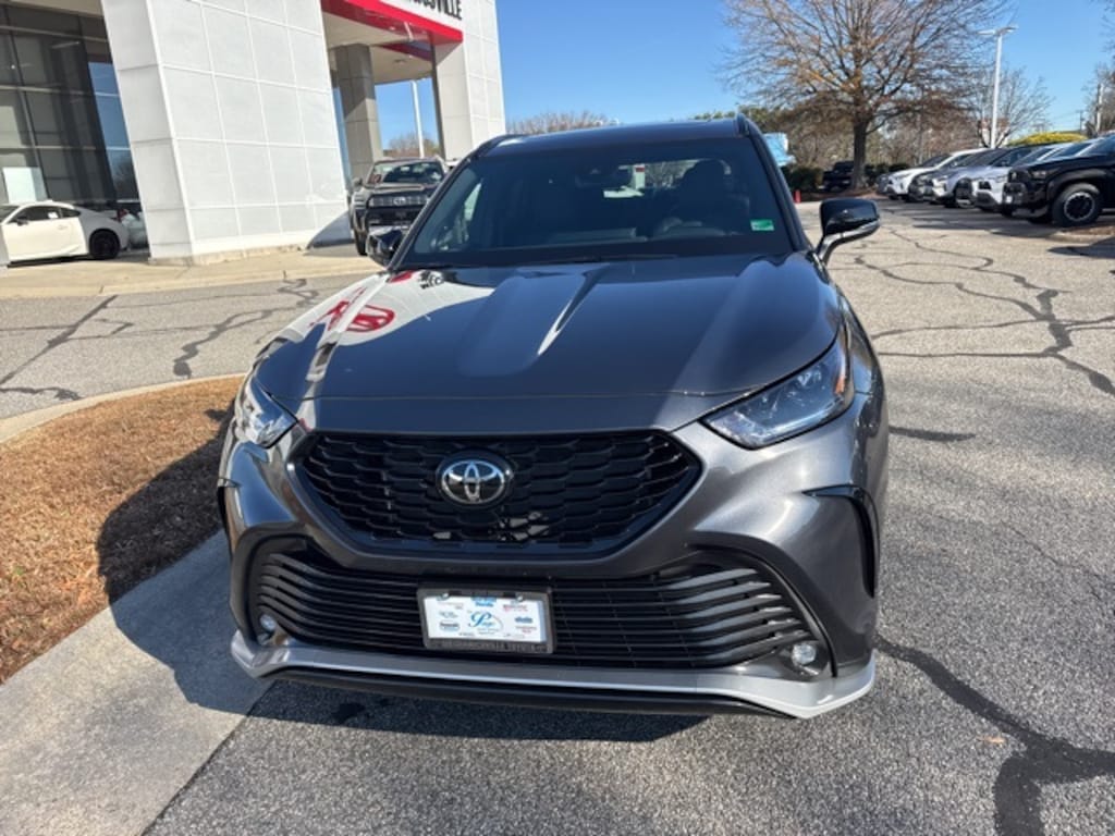 Used 2025 Toyota Highlander XSE SUV