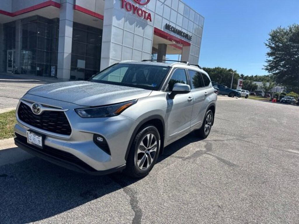Used 2024 Toyota Highlander XLE SUV