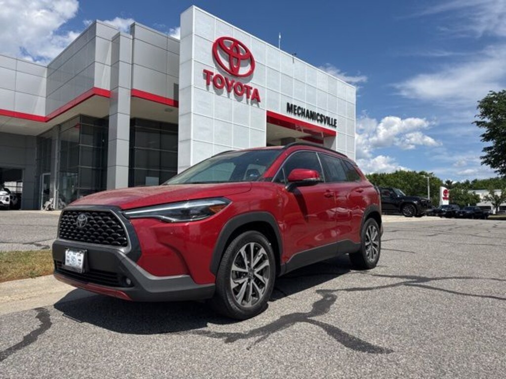 Used 2022 Toyota Corolla Cross XLE SUV