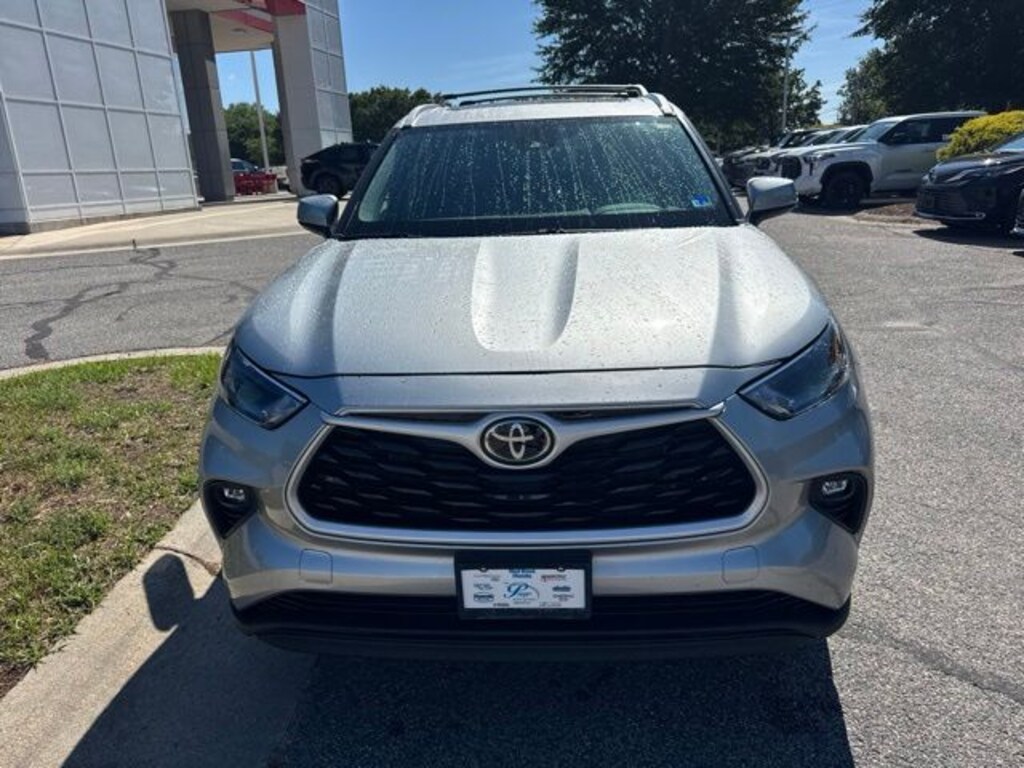 Used 2024 Toyota Highlander XLE SUV