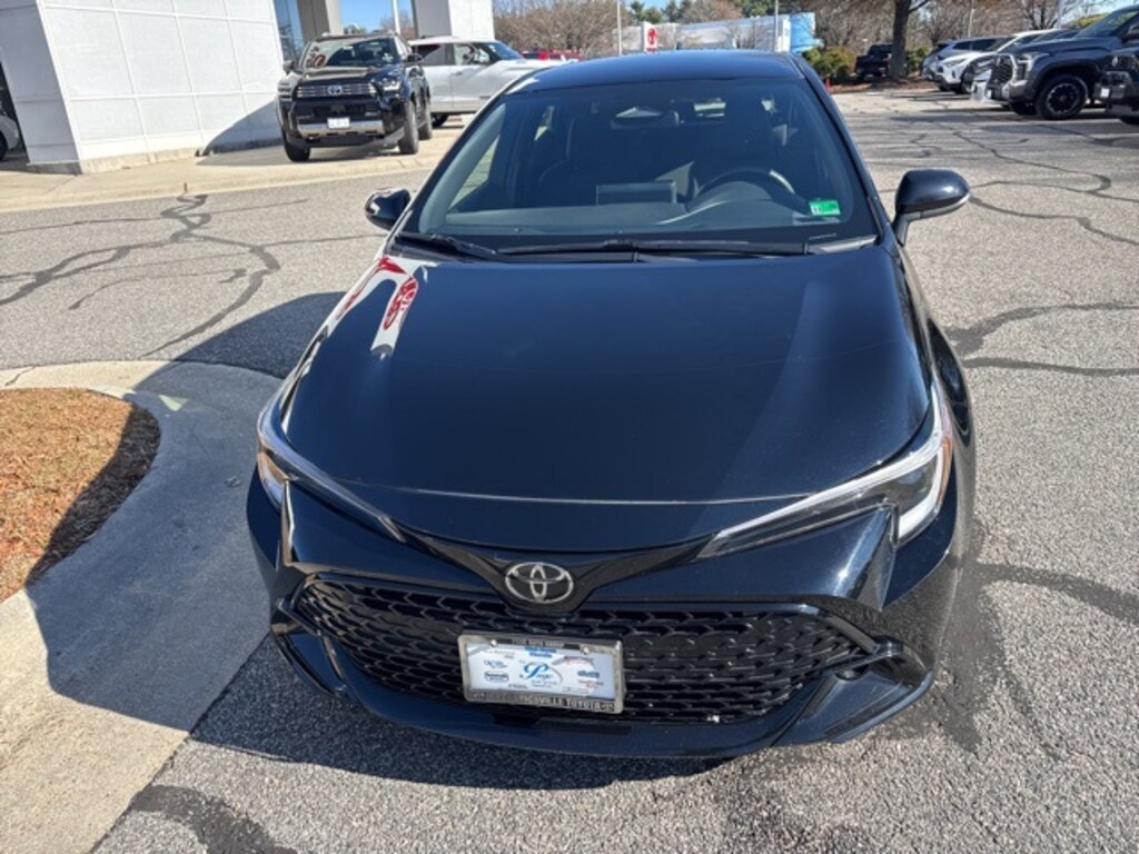 Used 2024 Toyota Corolla Hatchback SE Hatchback