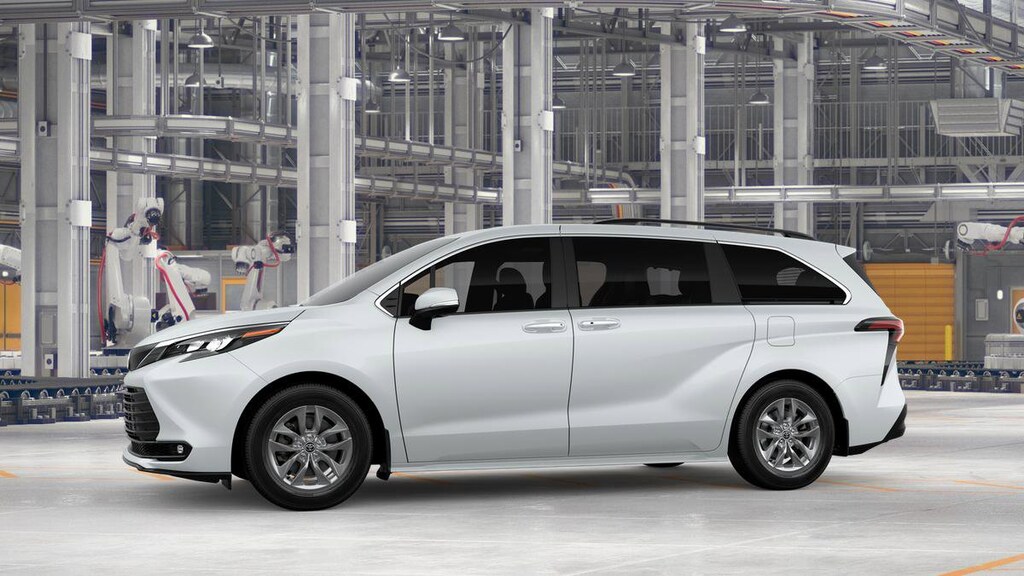 New 2026 Toyota Sienna XLE XLE FWD 8-Passenger