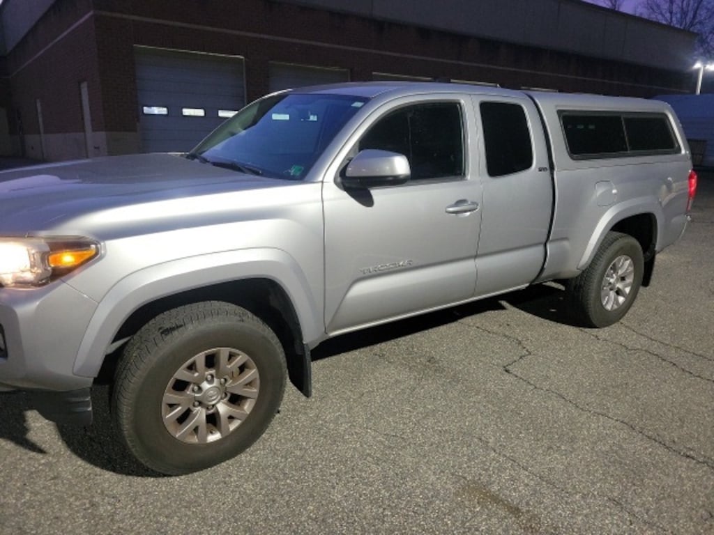 Used 2017 Toyota Tacoma SR5 Truck