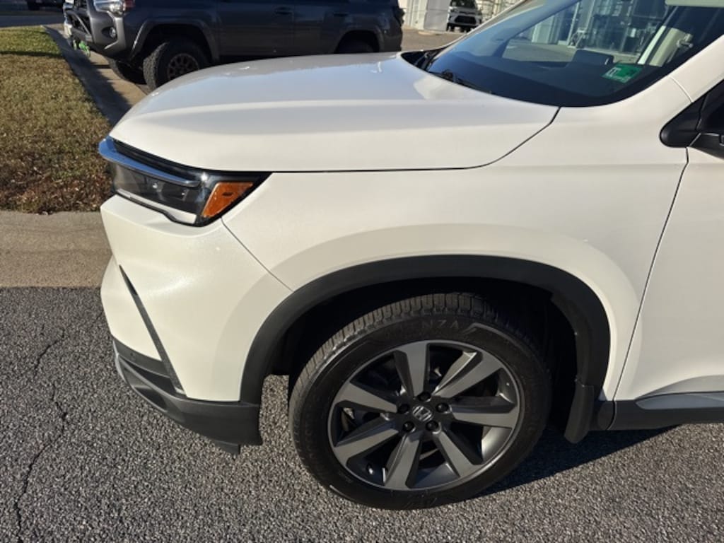 Used 2024 Honda Pilot Touring SUV