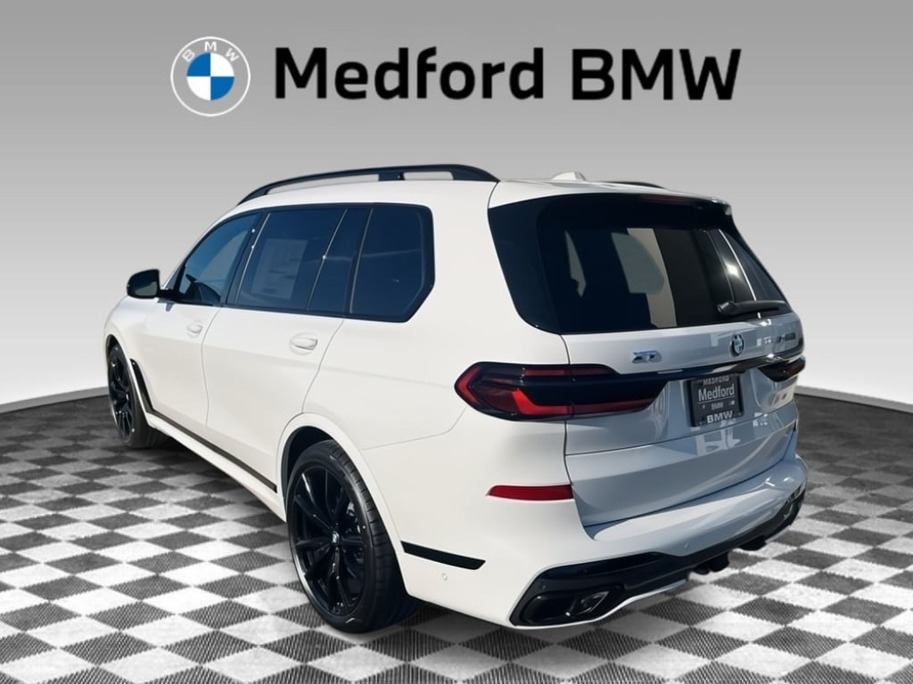 2026 BMW X7 M60i - Photo 6