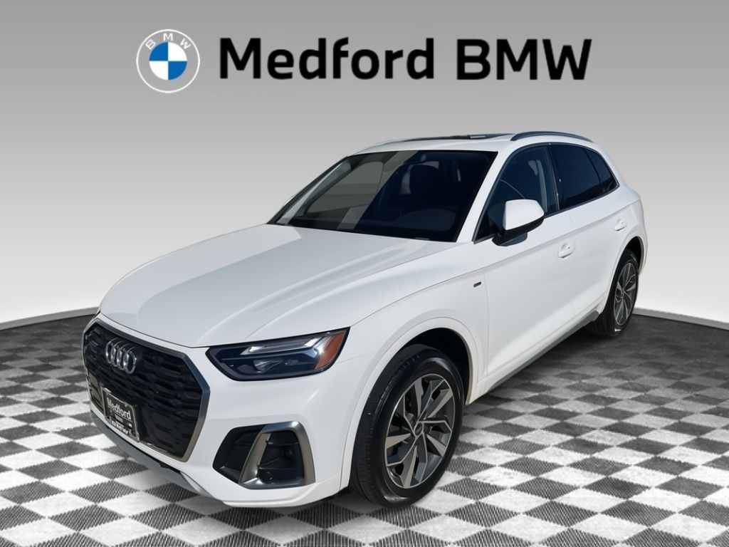 2023 Audi Q5 45 S line Premium Plus photo 2