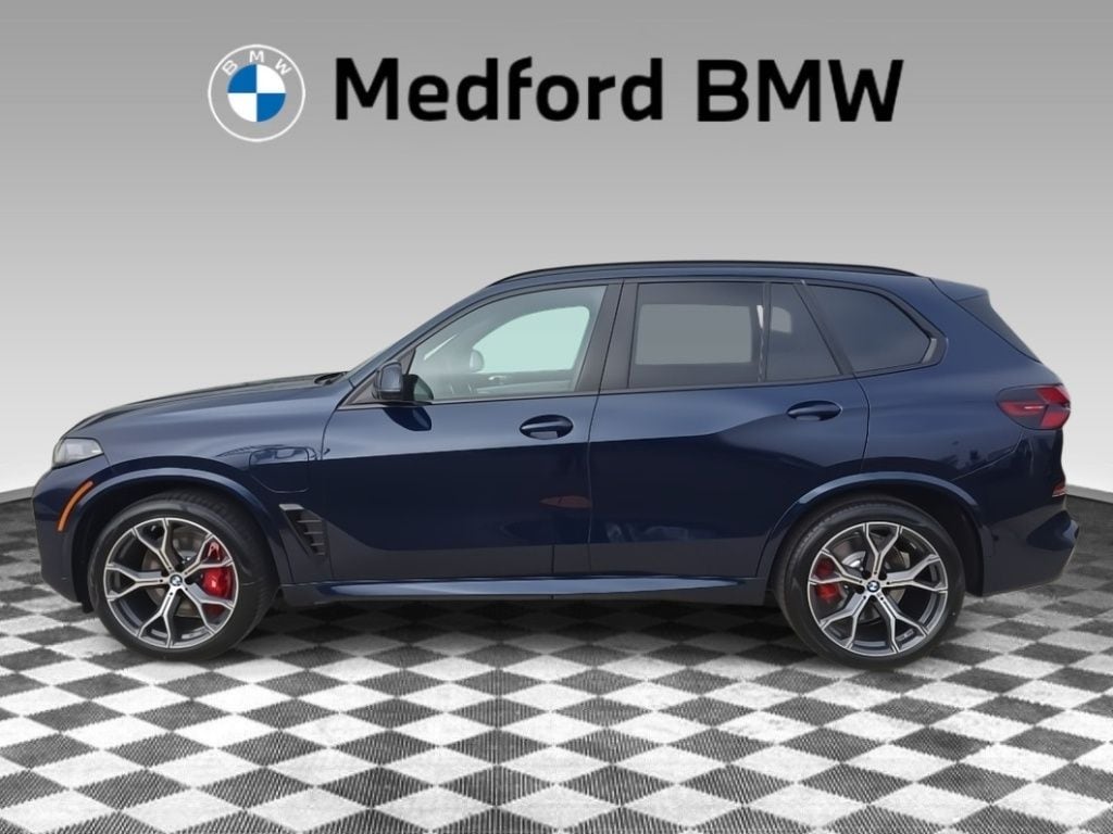 2026 BMW X5 50e's photo