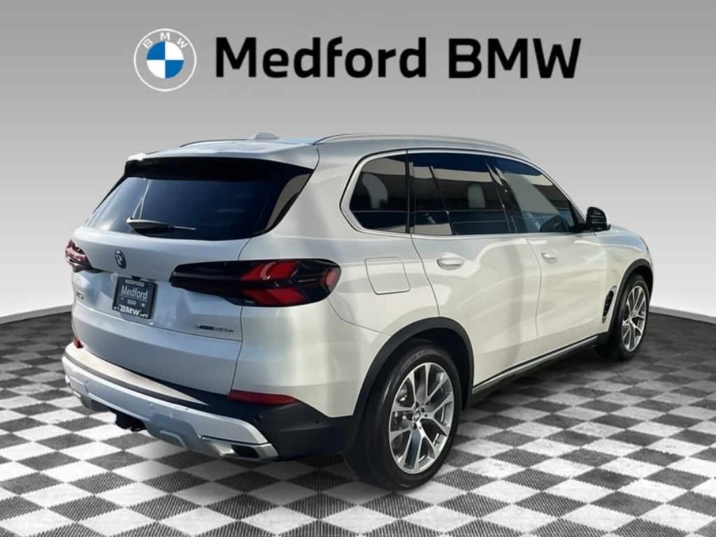 2026 BMW X5 50e - Photo 6