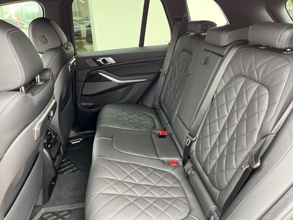 2026 BMW X5 40i - Photo 14