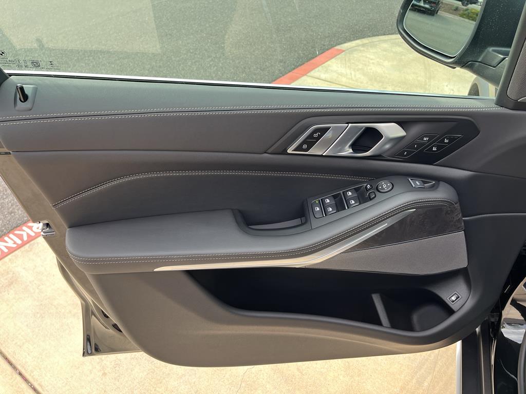 2026 BMW X5 50e - Photo 12