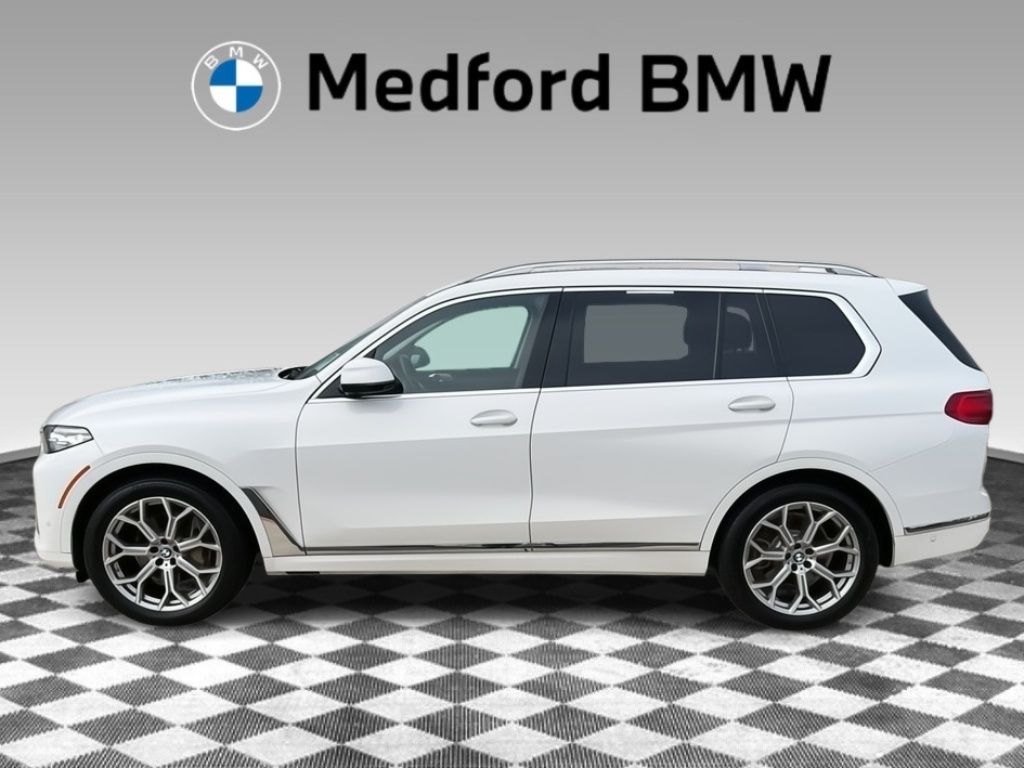2020 BMW X7 40i's photo