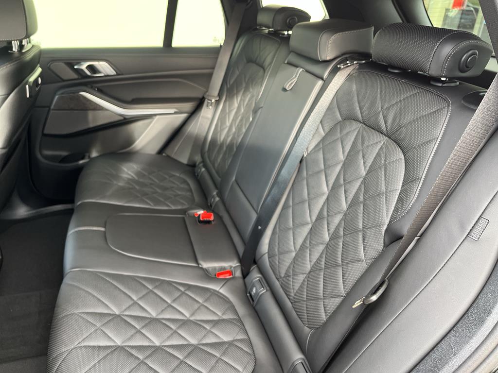2026 BMW X5 50e - Photo 14