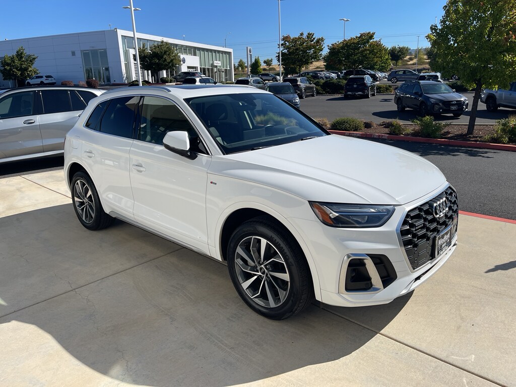2023 Audi Q5 45 S line Premium Plus photo 4
