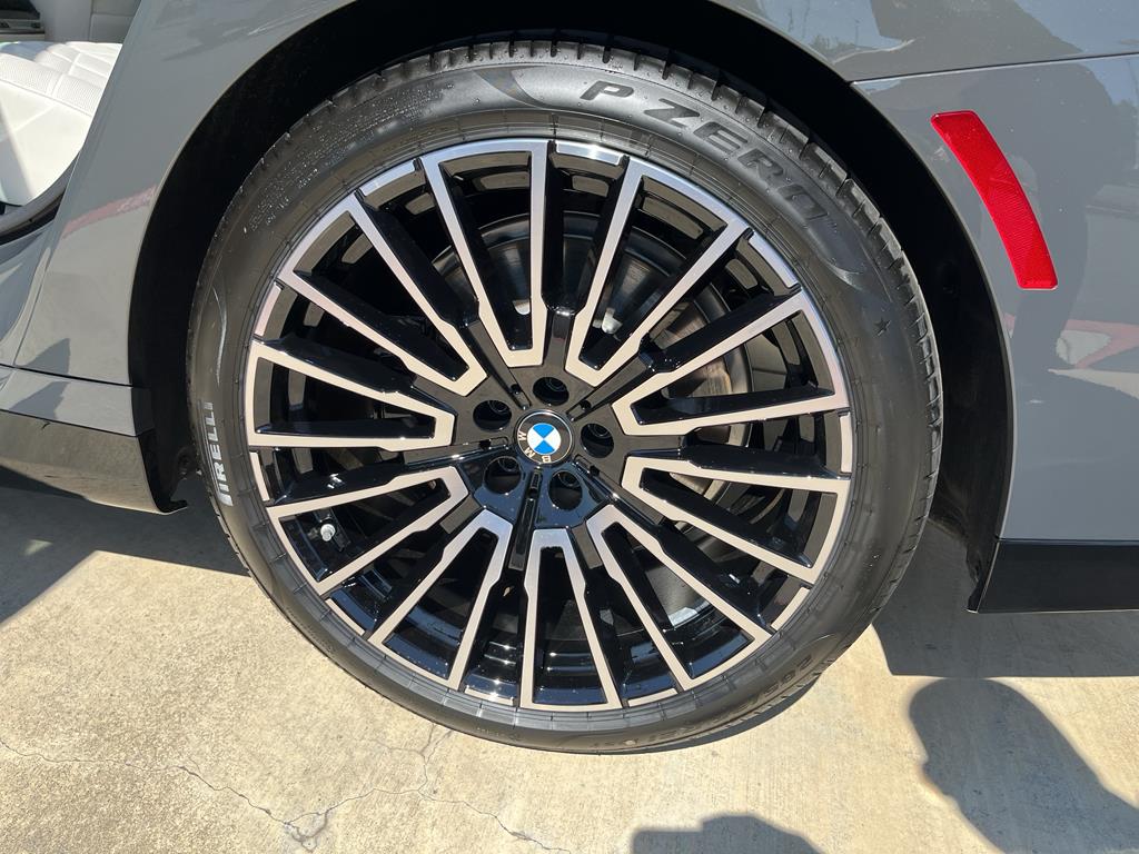 2026 BMW 7 Series 740i - Photo 12