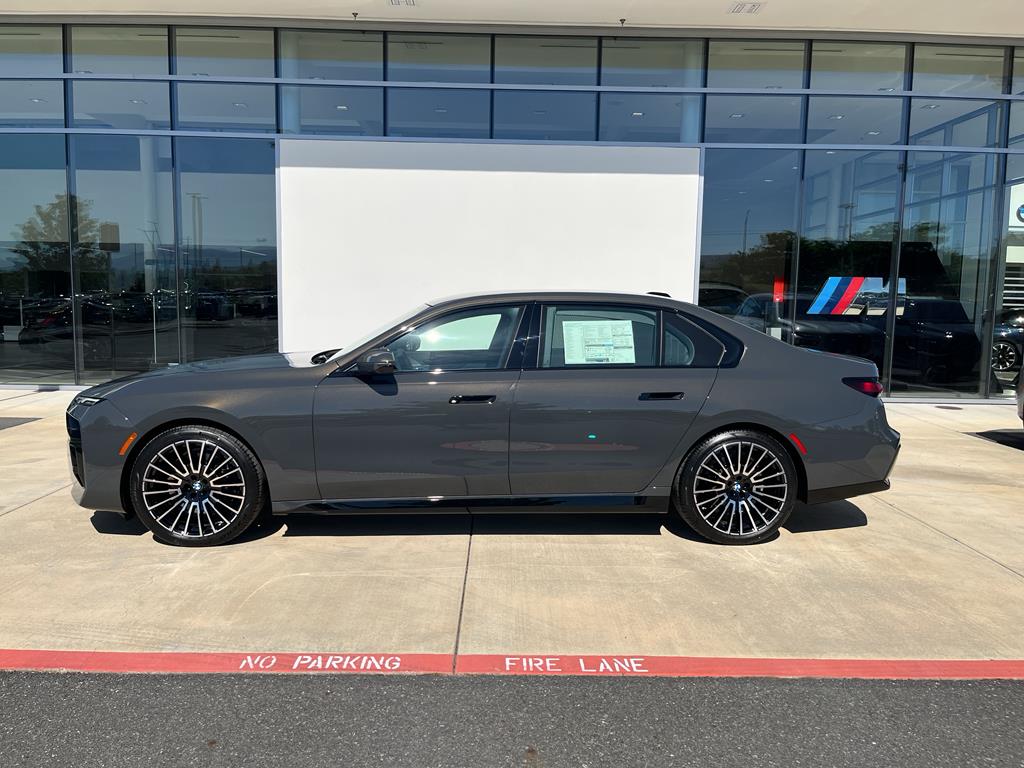 2026 BMW 7 Series 740i - Photo 13