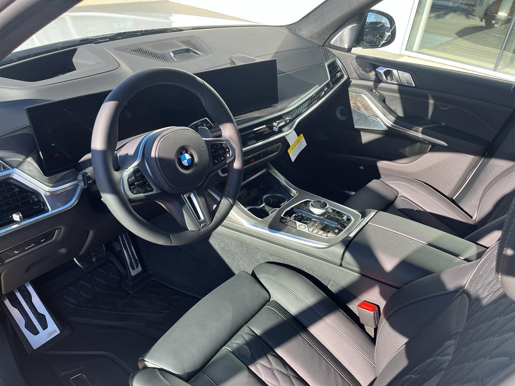 2026 BMW X7 M60i - Photo 9