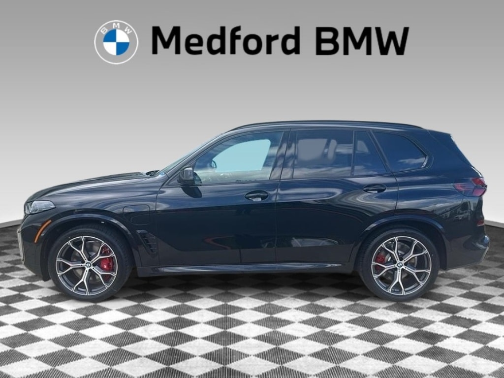 2026 BMW X5 xDrive50e's photo