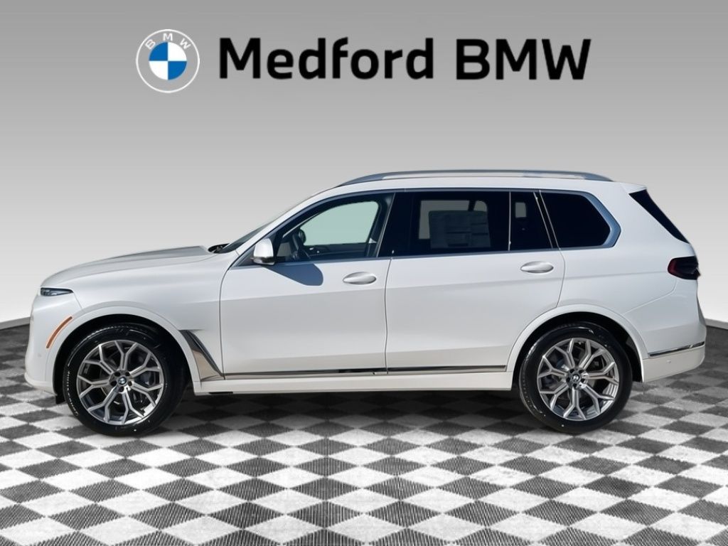 2026 BMW X7 40i's photo