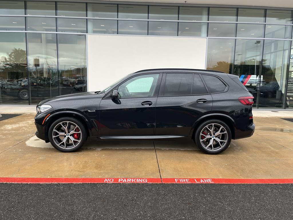 2022 BMW X5 xDrive45e's photo