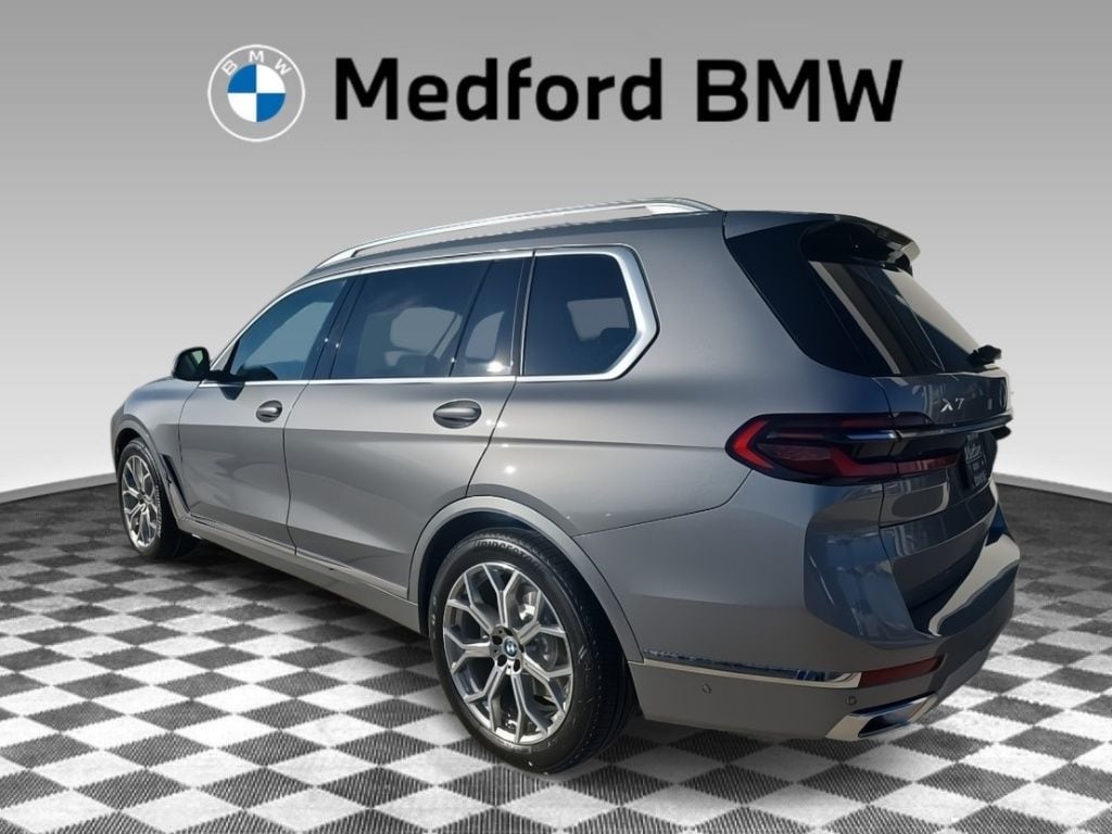 2026 BMW X7 40i - Photo 8