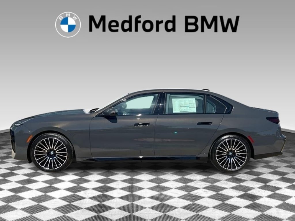New 2026 BMW 740i xDrive Sedan