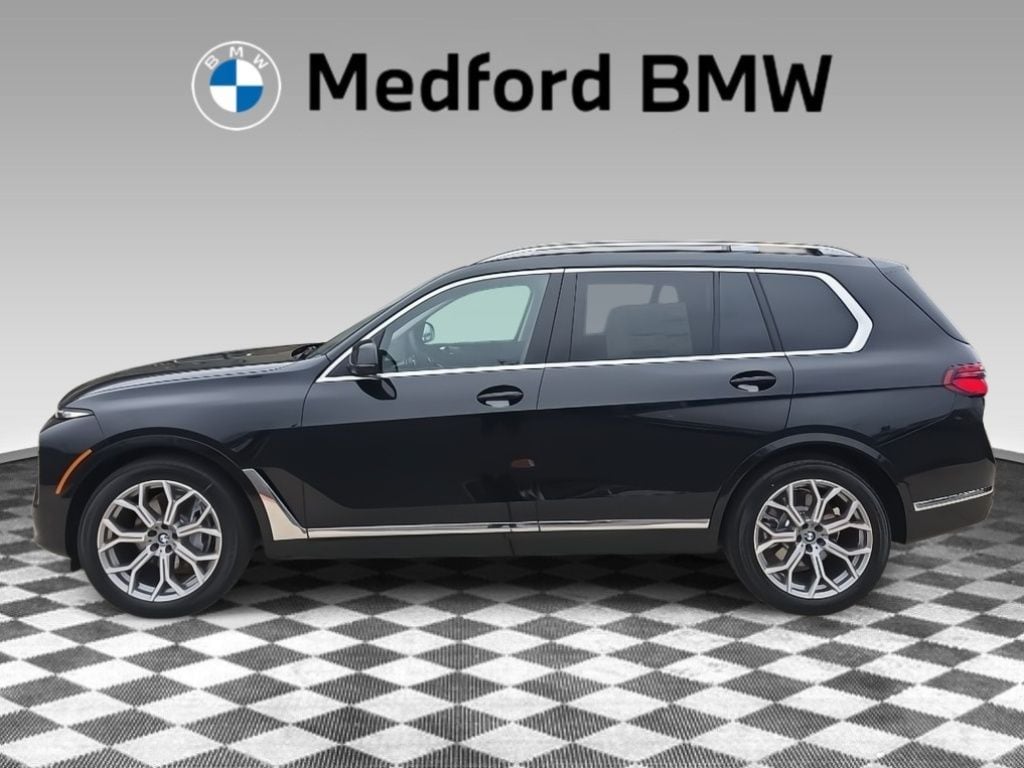 2026 BMW X7 40i's photo