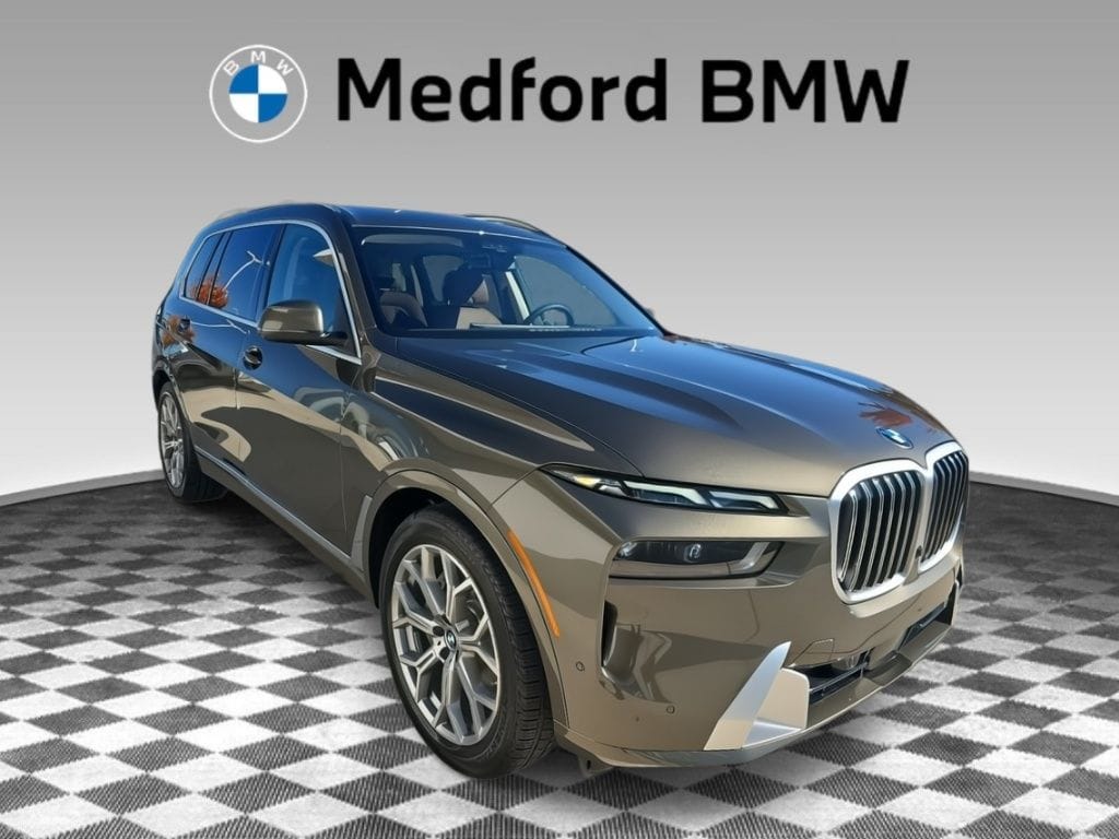 New 2026 BMW X7 xDrive40i SUV