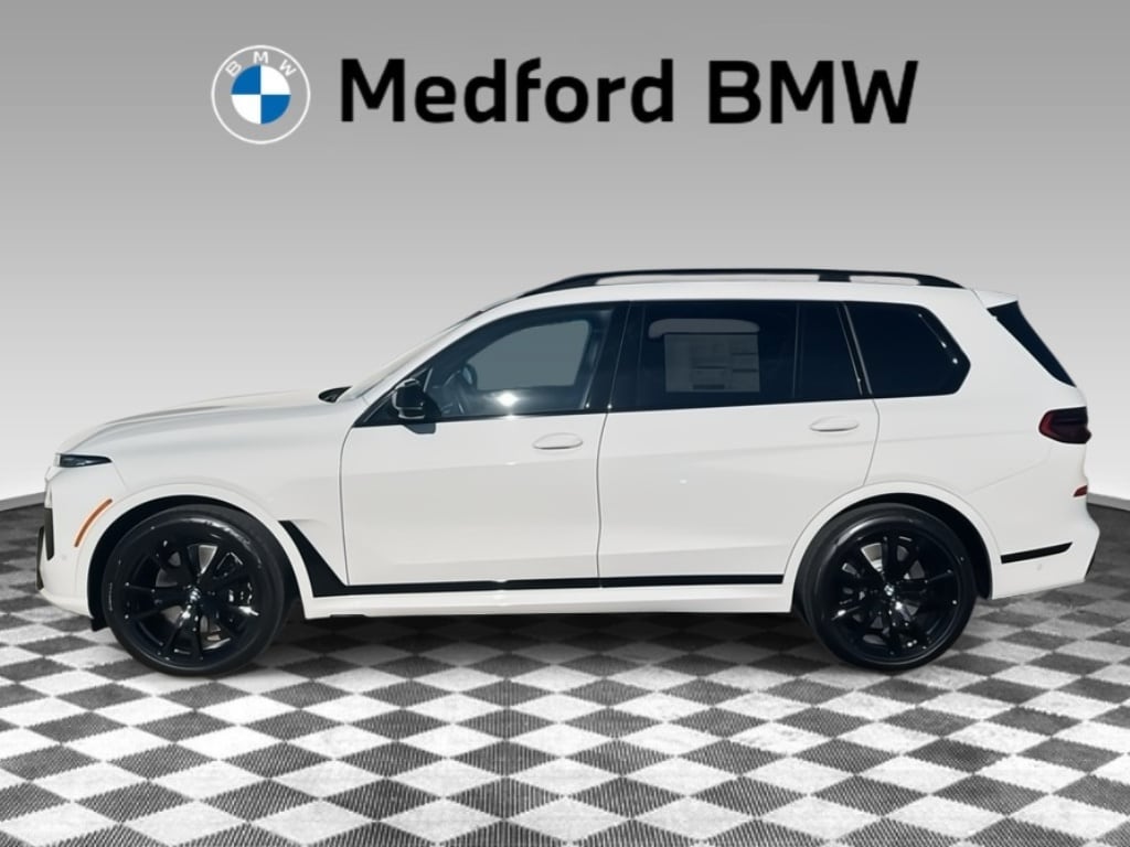 2026 BMW X7 M60i's photo