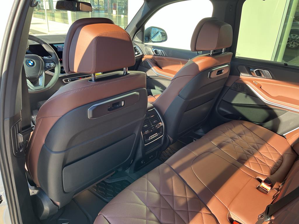 2026 BMW X5 50e - Photo 13