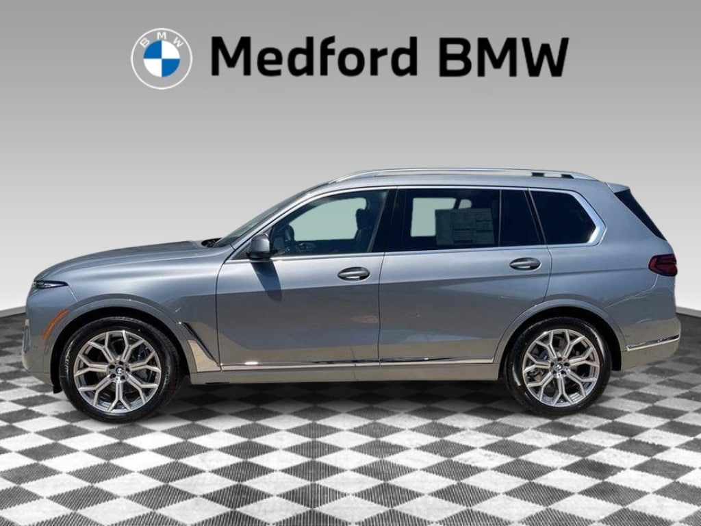2026 BMW X7 40i