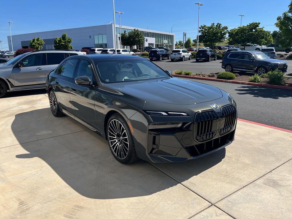 2026 BMW 7 Series 740i - Photo 15