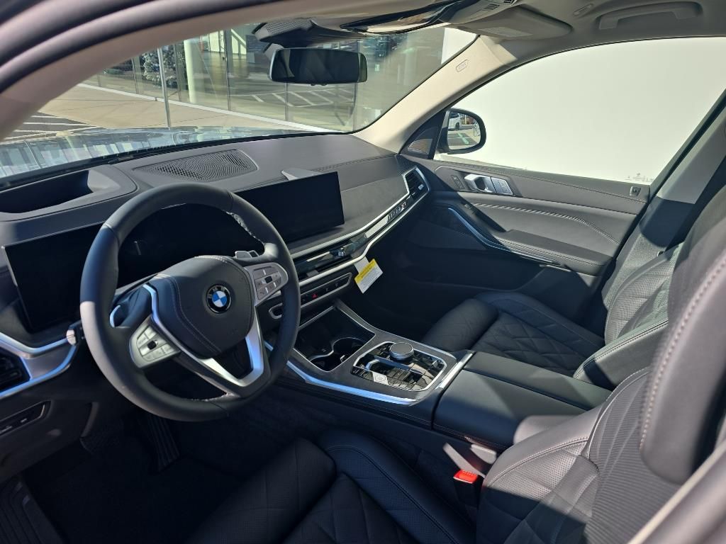 2026 BMW X7 40i - Photo 9