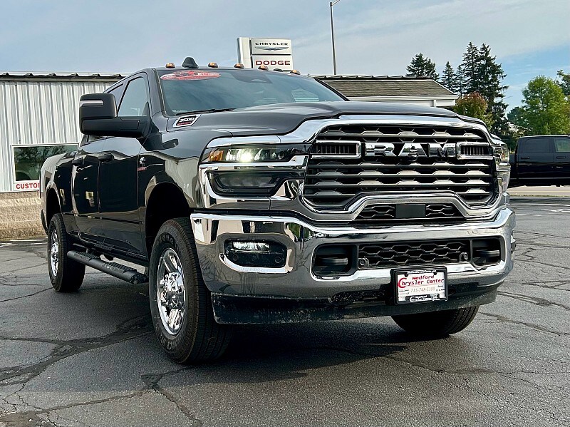 2026 Ram 3500 Tradesman photo 2
