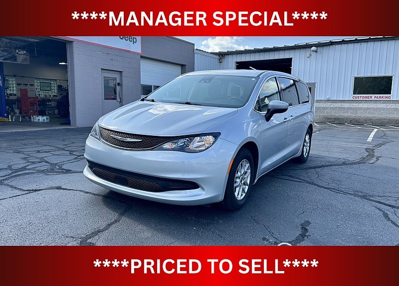 2023 Chrysler Voyager LX